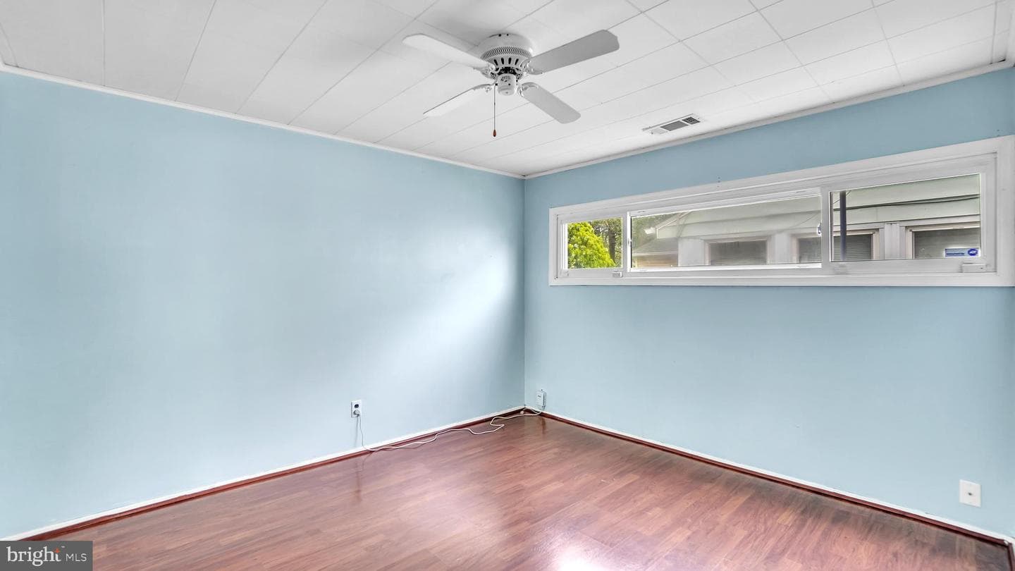 331 Clyde Avenue photo 20