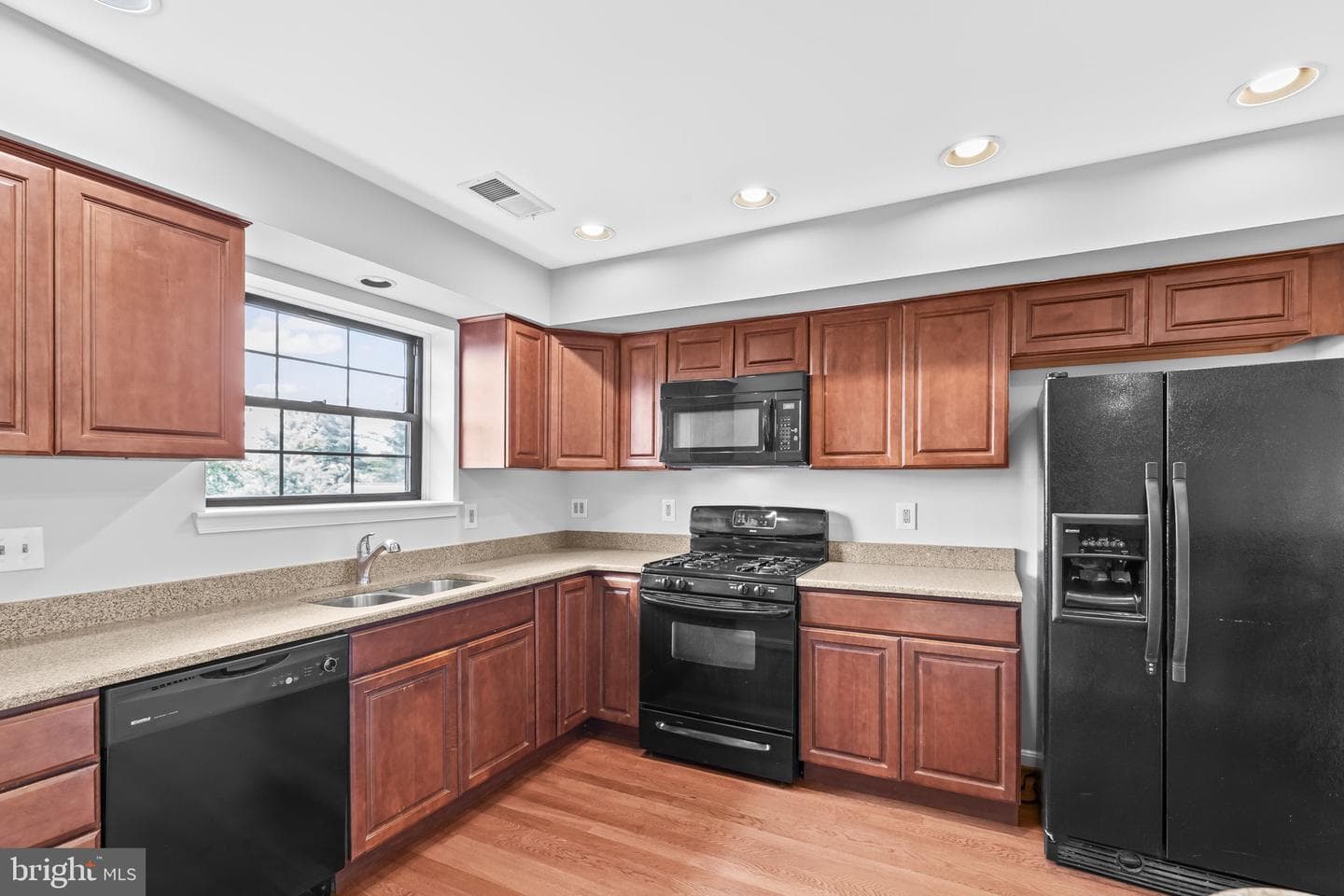 10 Choate Court #10e photo 8