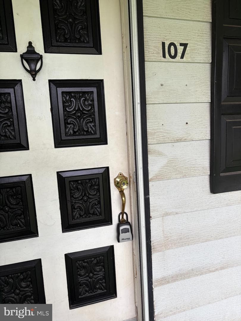 107 Compass Road photo 3