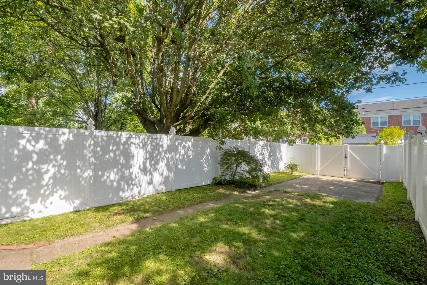 1525 Doxbury Road photo 29