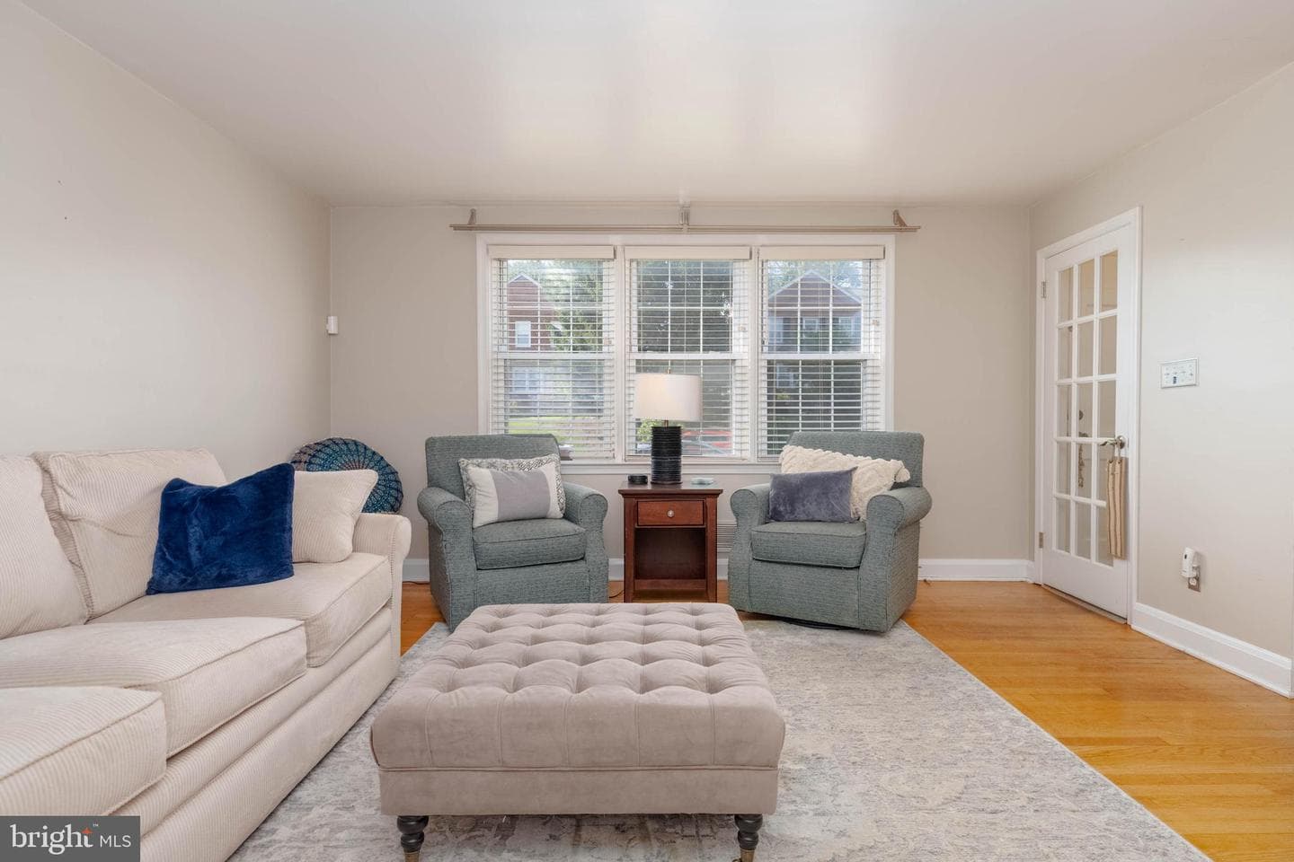 1525 Doxbury Road photo 3