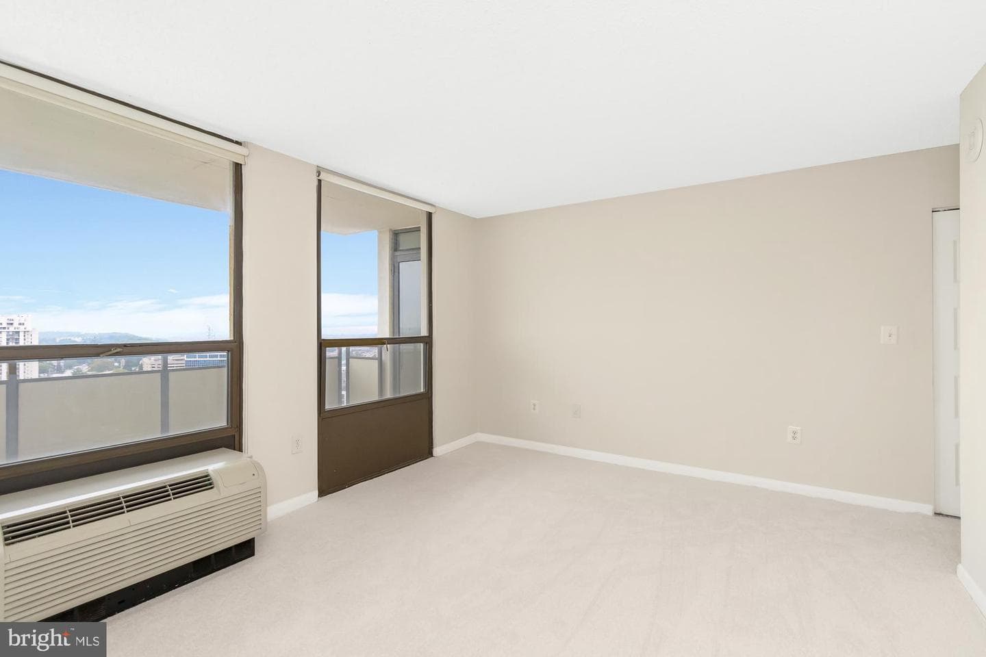 205 E Joppa #2706 photo 30