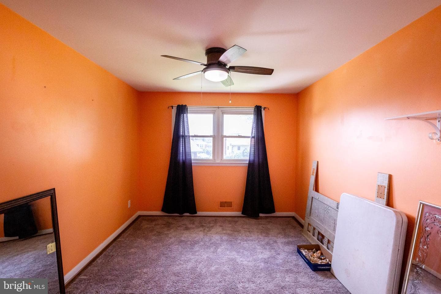 2403 Harwood photo 19