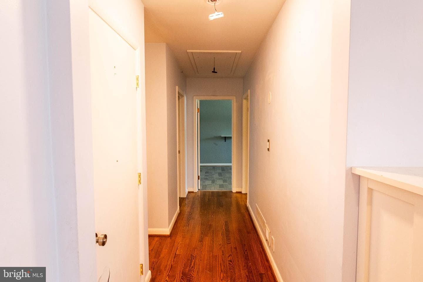 2403 Harwood photo 21