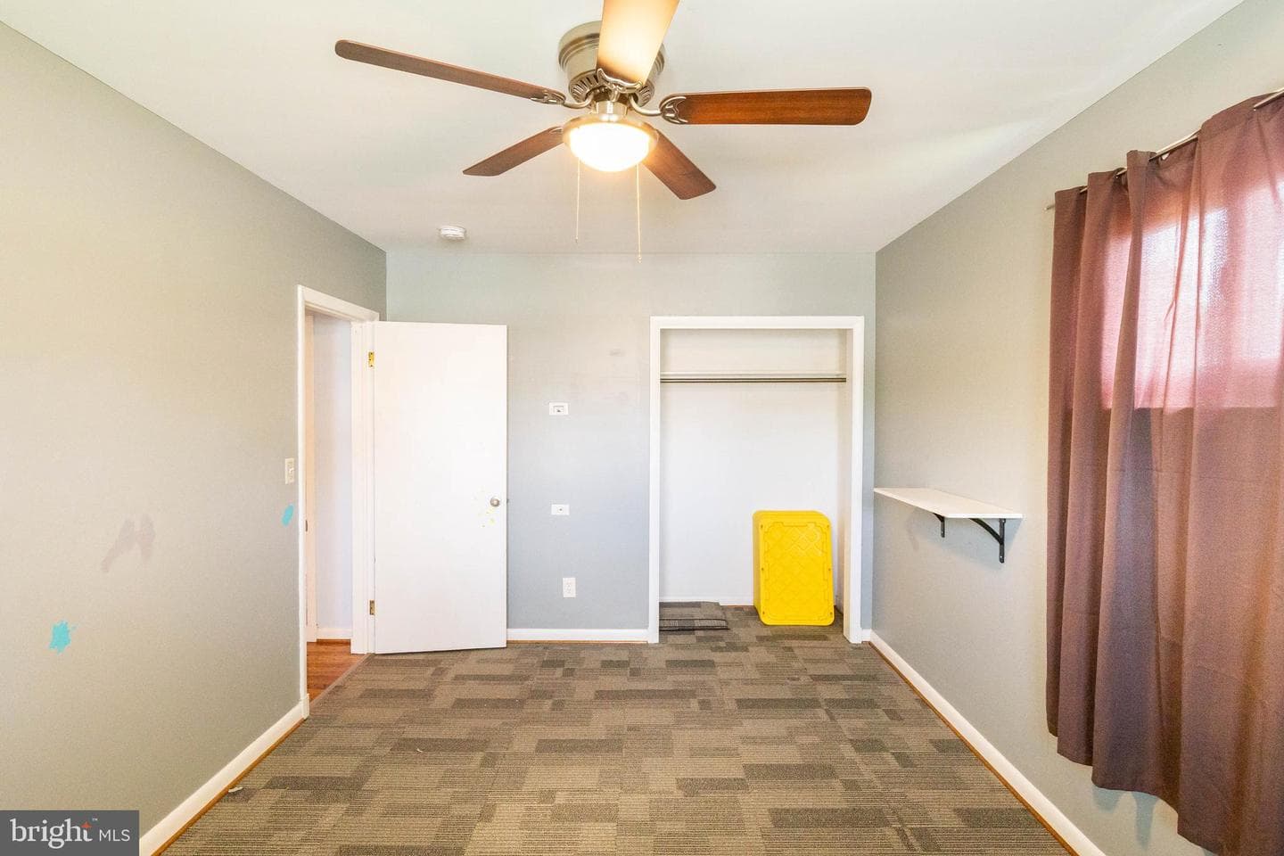 2403 Harwood photo 28