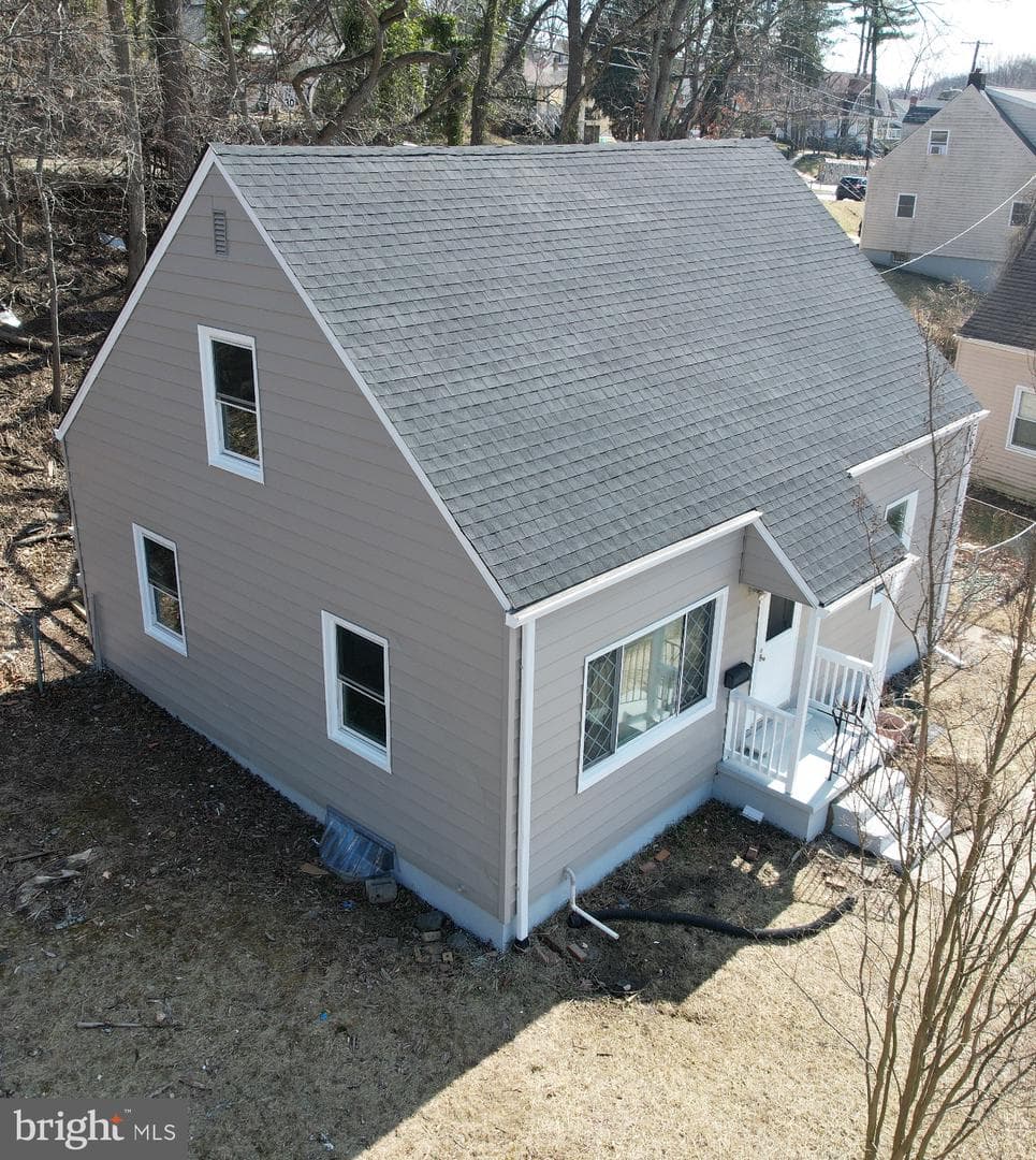 2715 Gwynnmore Ave photo 2