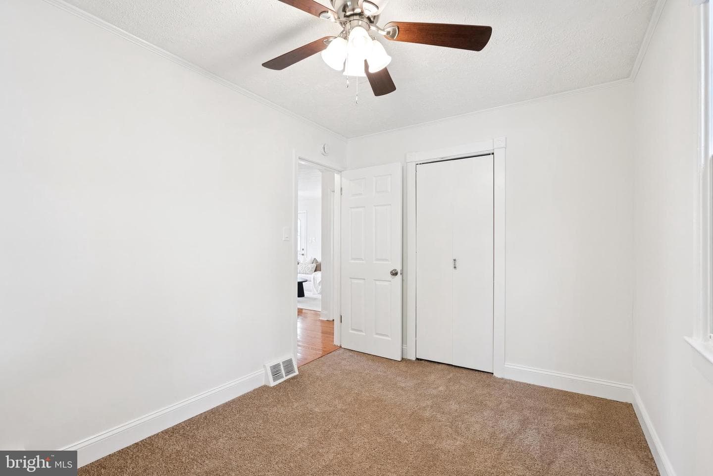 3445 Liberty Parkway photo 19