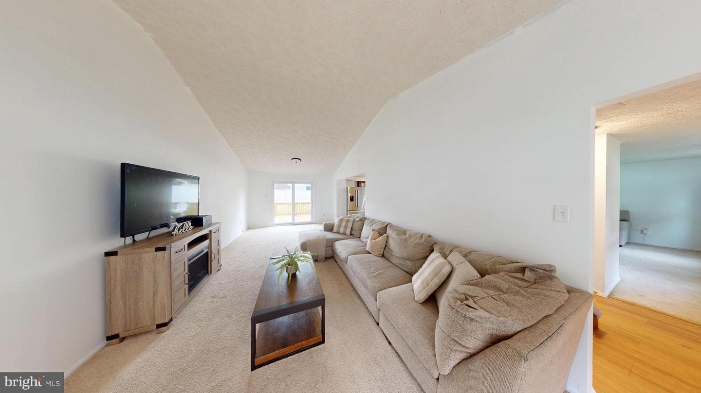 9622 Winands Road photo 12