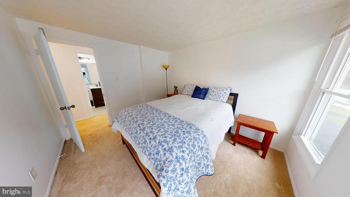 9622 Winands Road photo 20