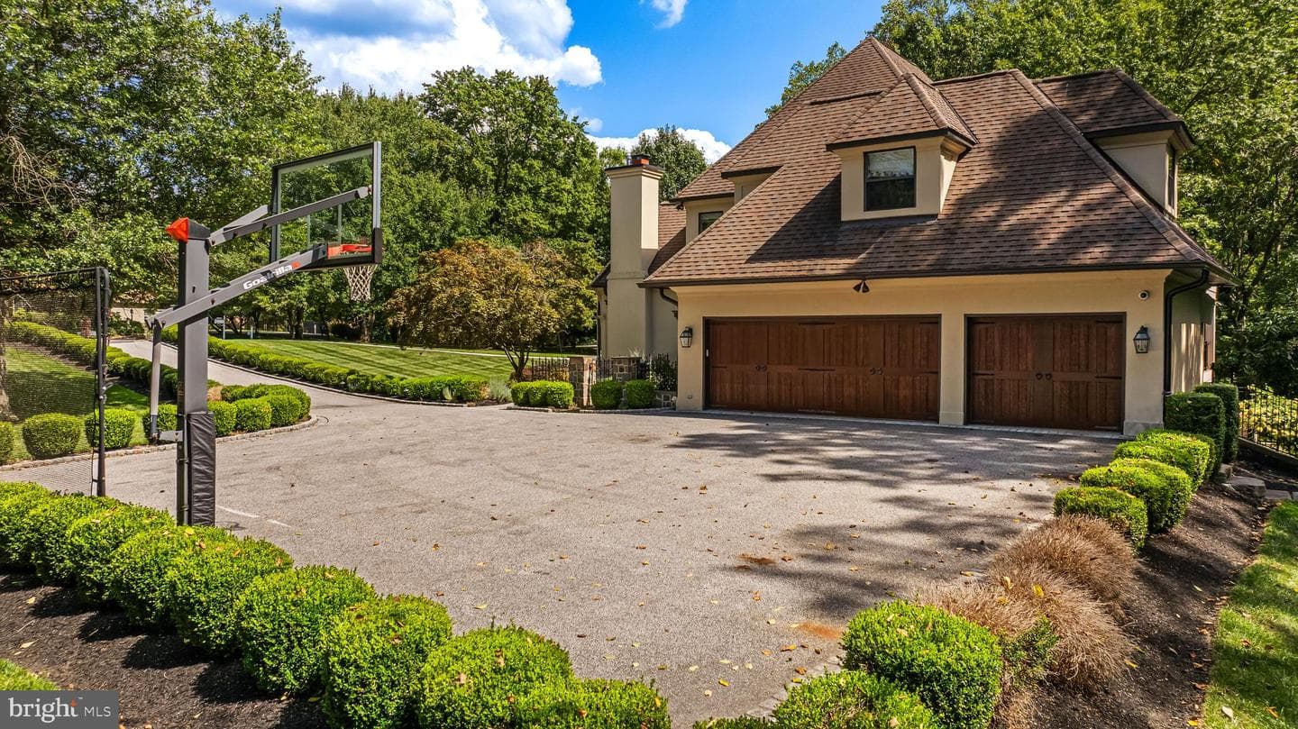 18 Hambleton Court photo 69