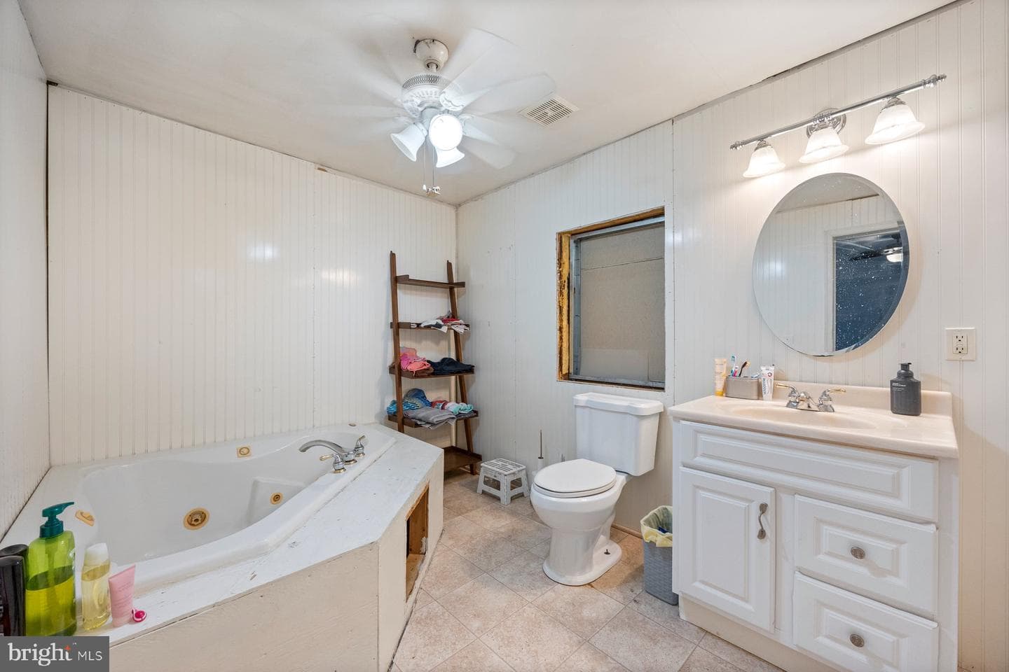 315 Riverside Drive photo 22