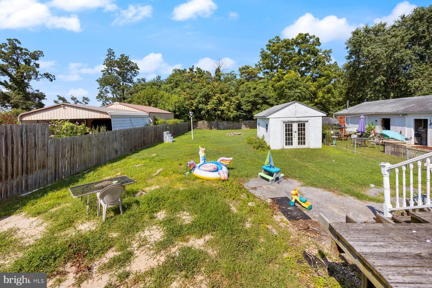 315 Riverside Drive photo 31