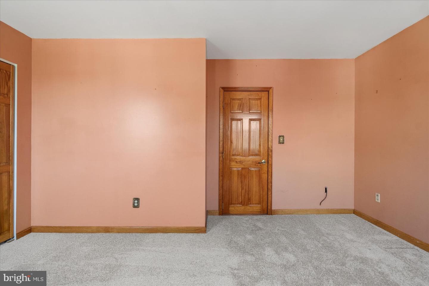 24 Henry Avenue photo 26