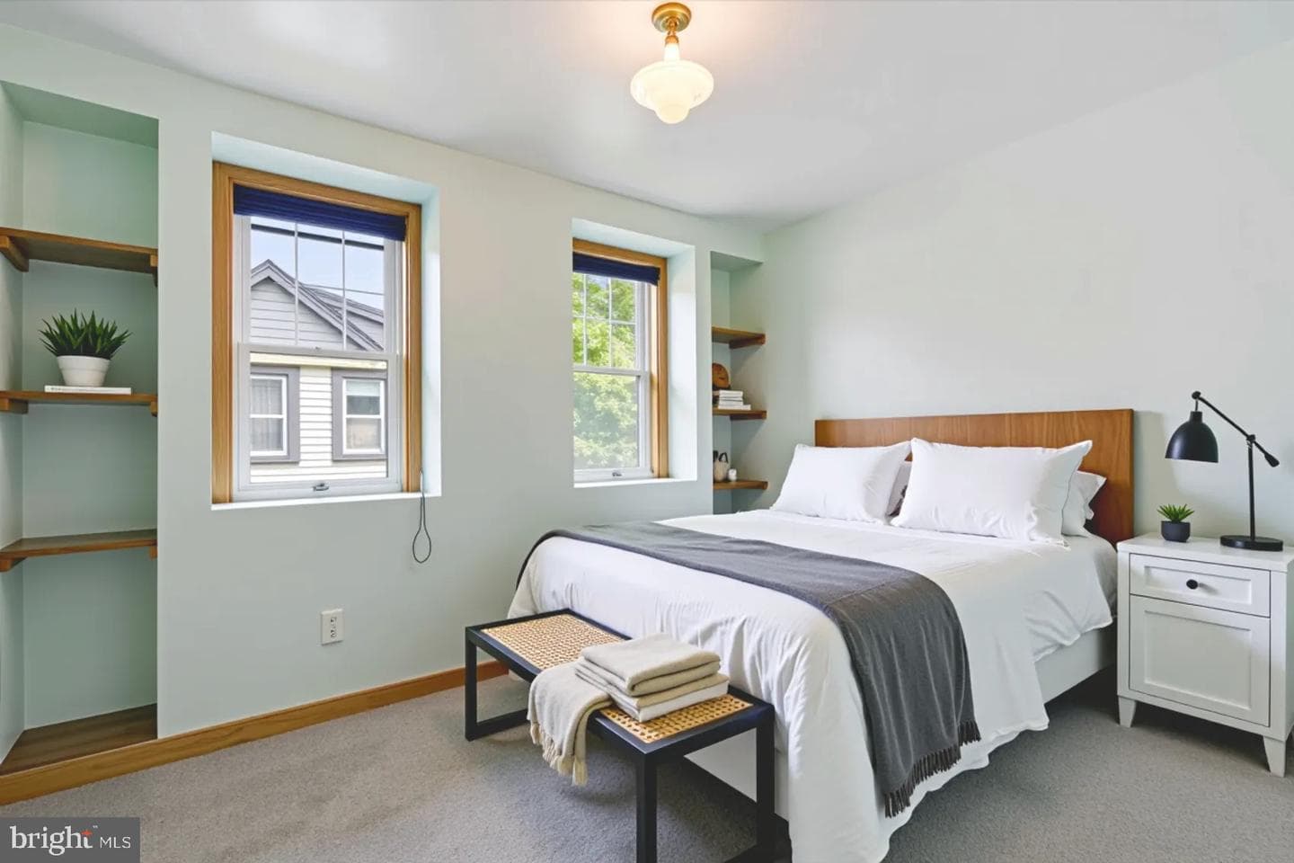 24 Henry Avenue photo 27