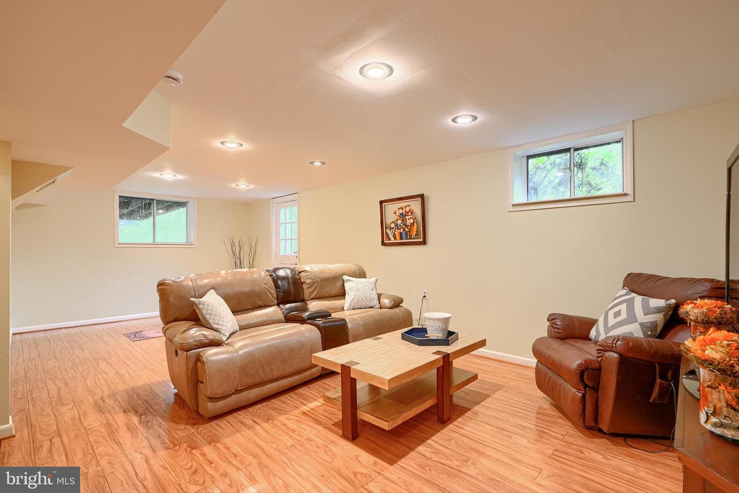 1112 W Joppa Road photo 28