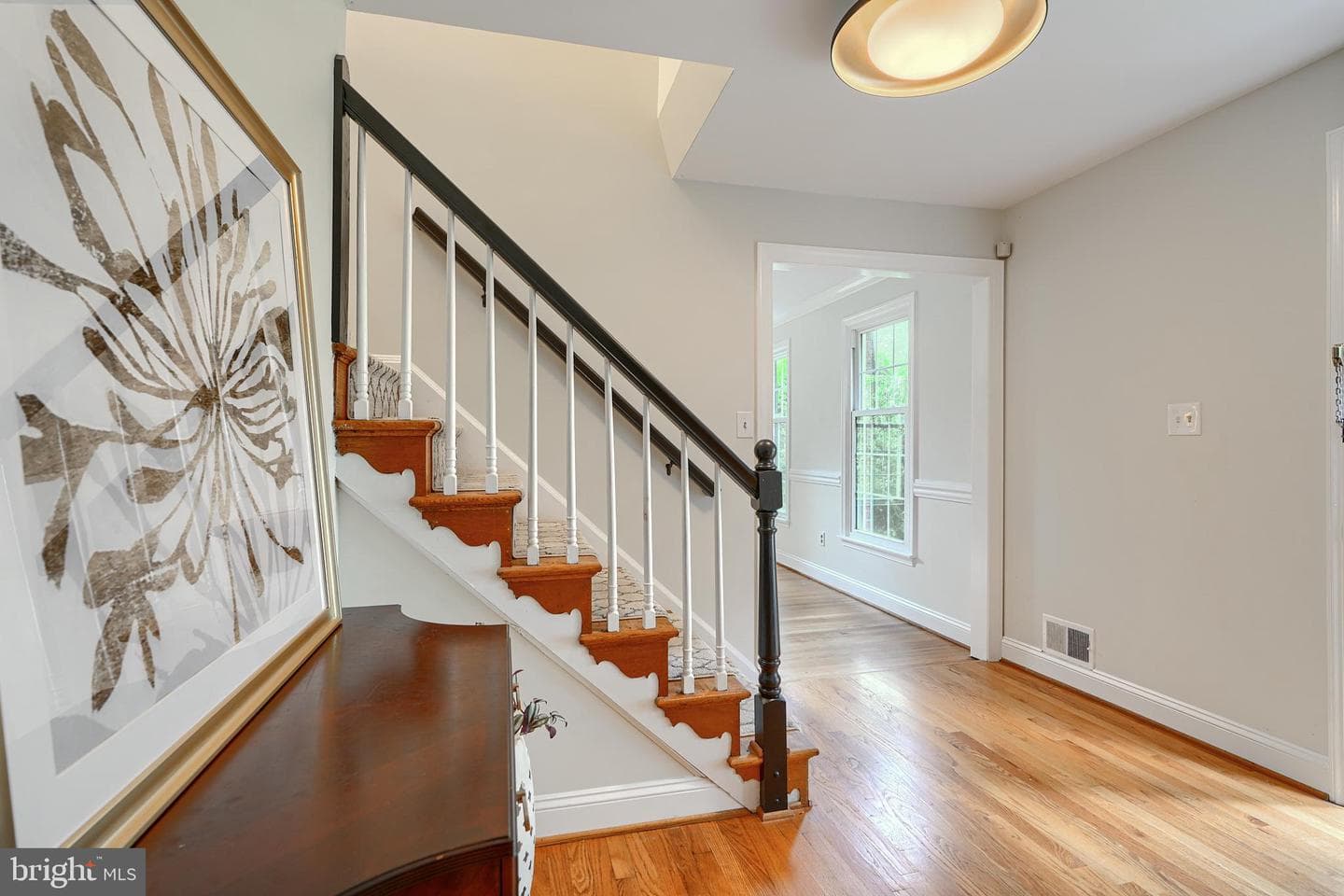 1112 W Joppa Road photo 4