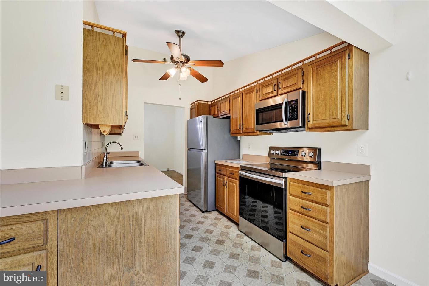 14202 Dove Creek Way #303 photo 13