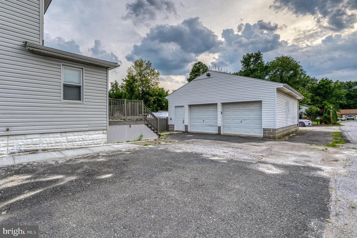 510 Middle River Road photo 52