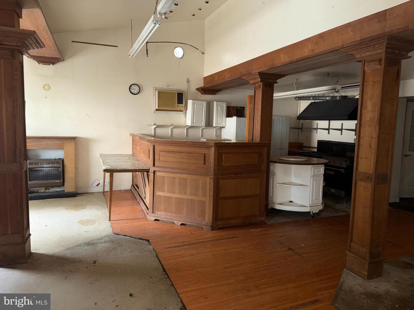 10631 Jones Road photo 14