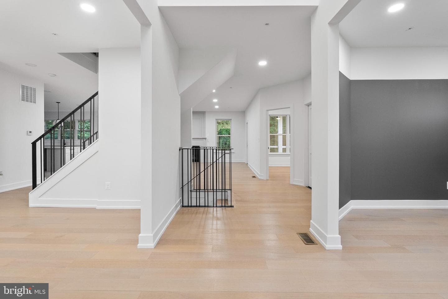 1321 Nicodemus Road photo 3