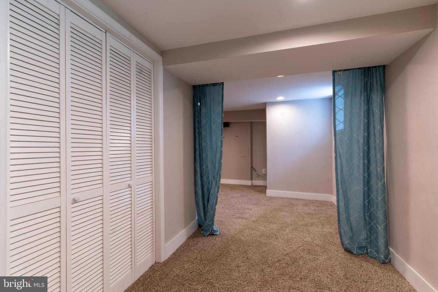 522 Elmwood Road photo 30