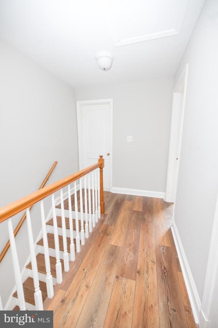 1083 Elm Road photo 22