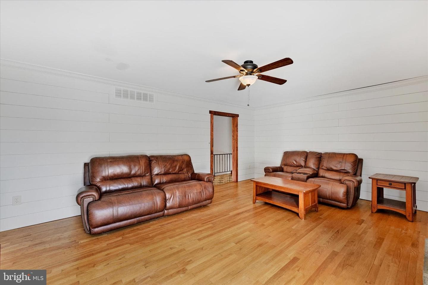 4005 Eland Road photo 11