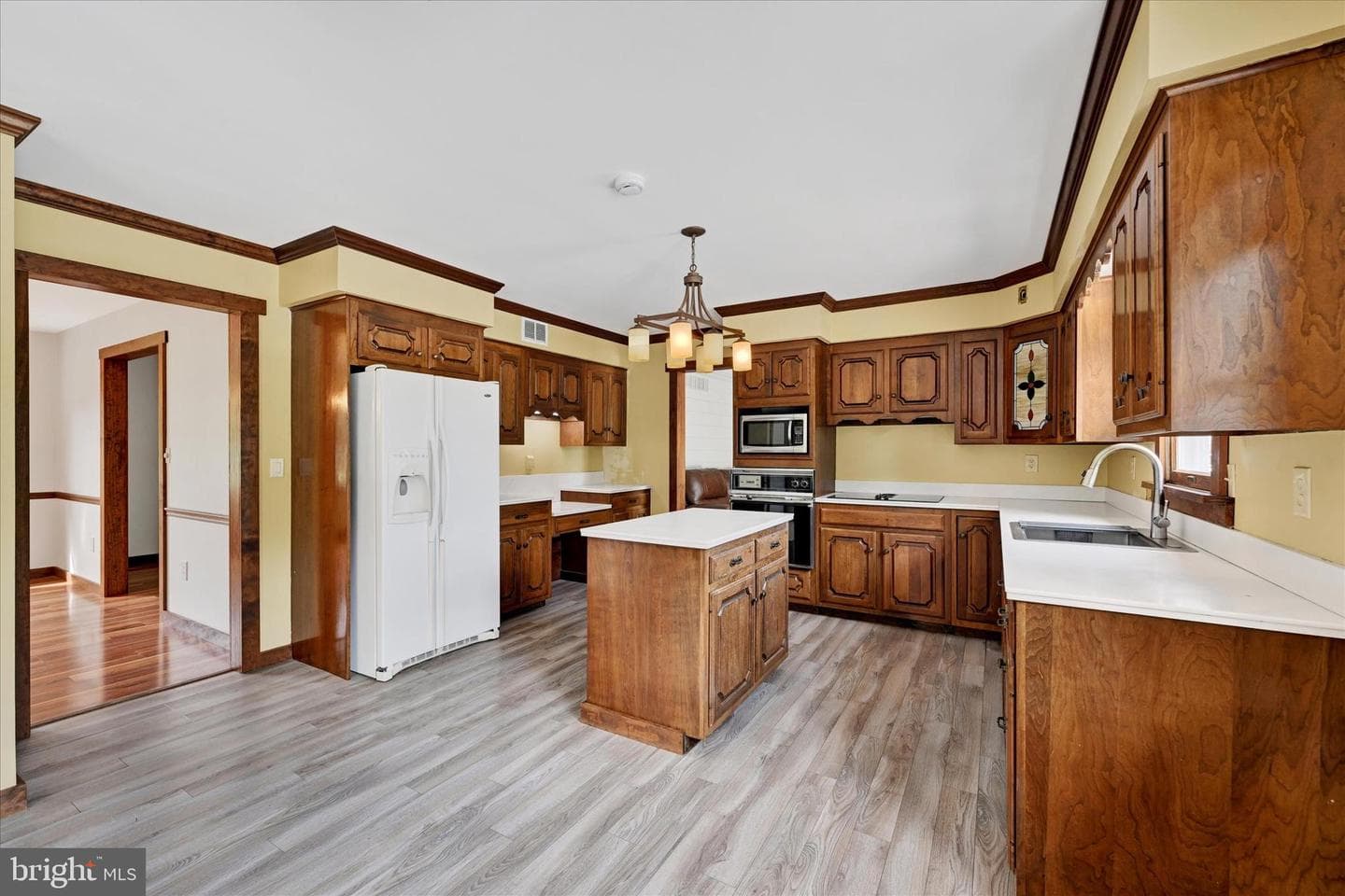 4005 Eland Road photo 9