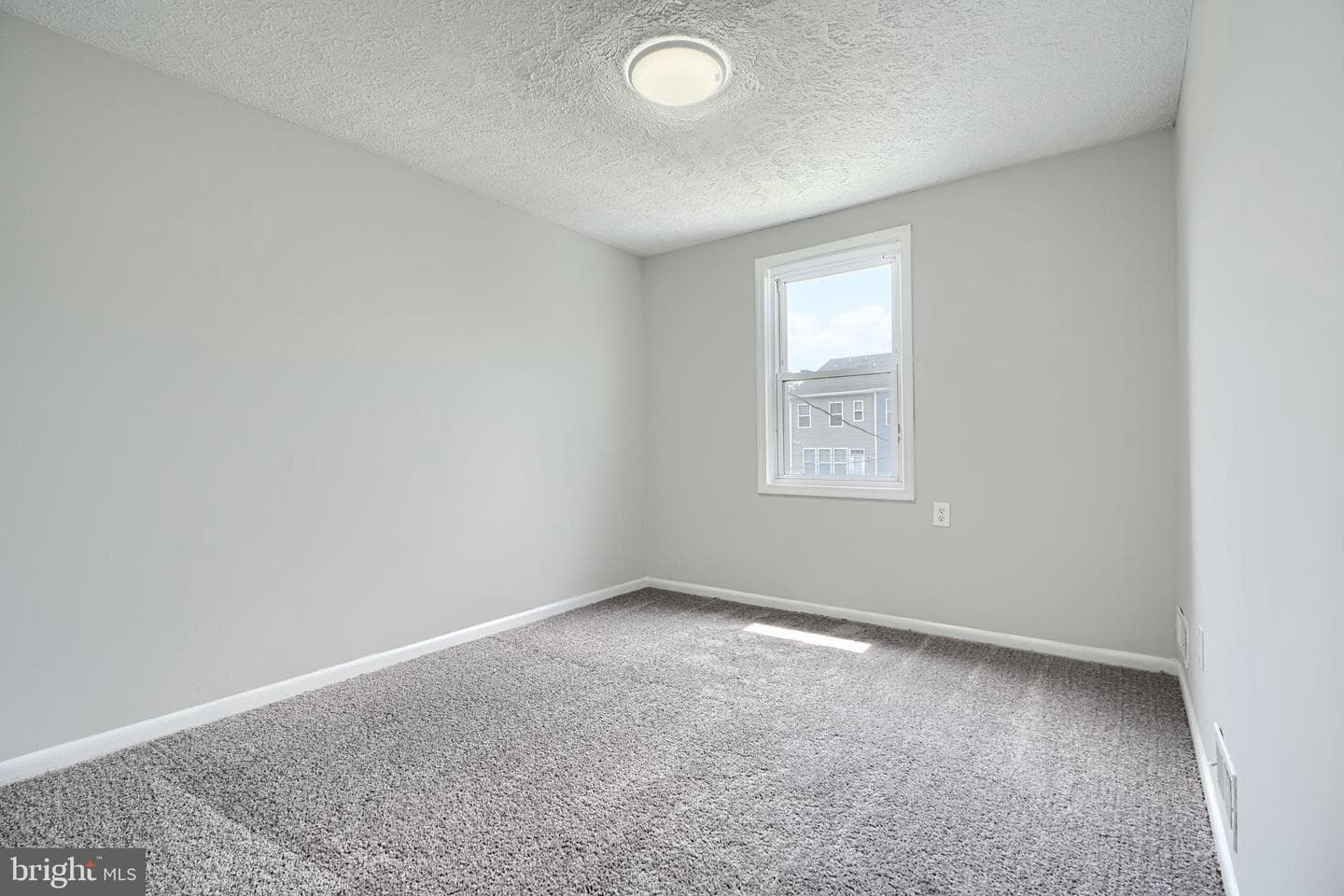 7 Cardinal Road photo 13