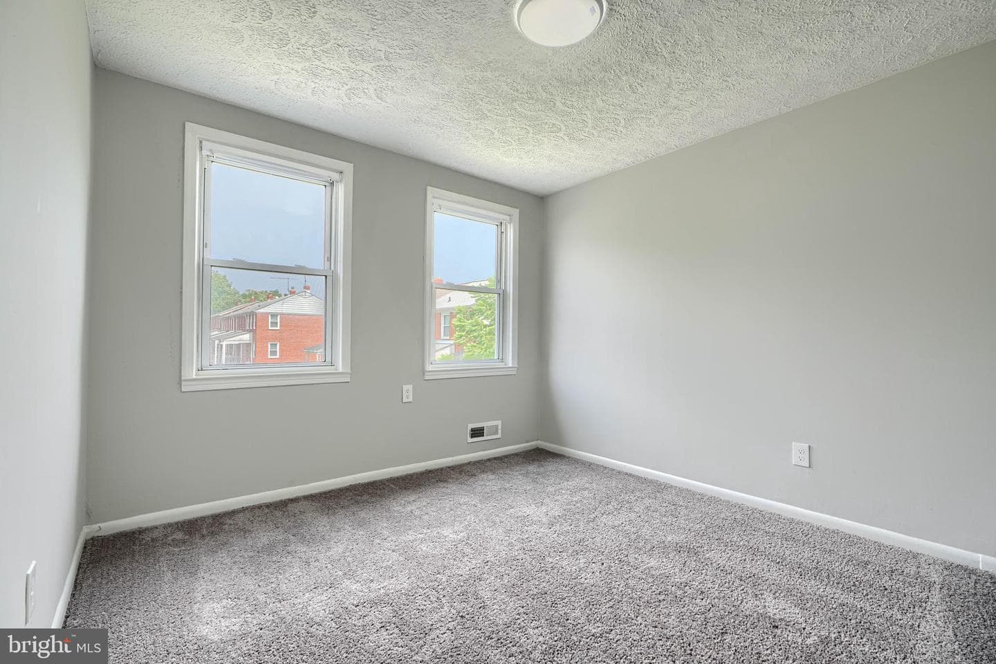 7 Cardinal Road photo 15