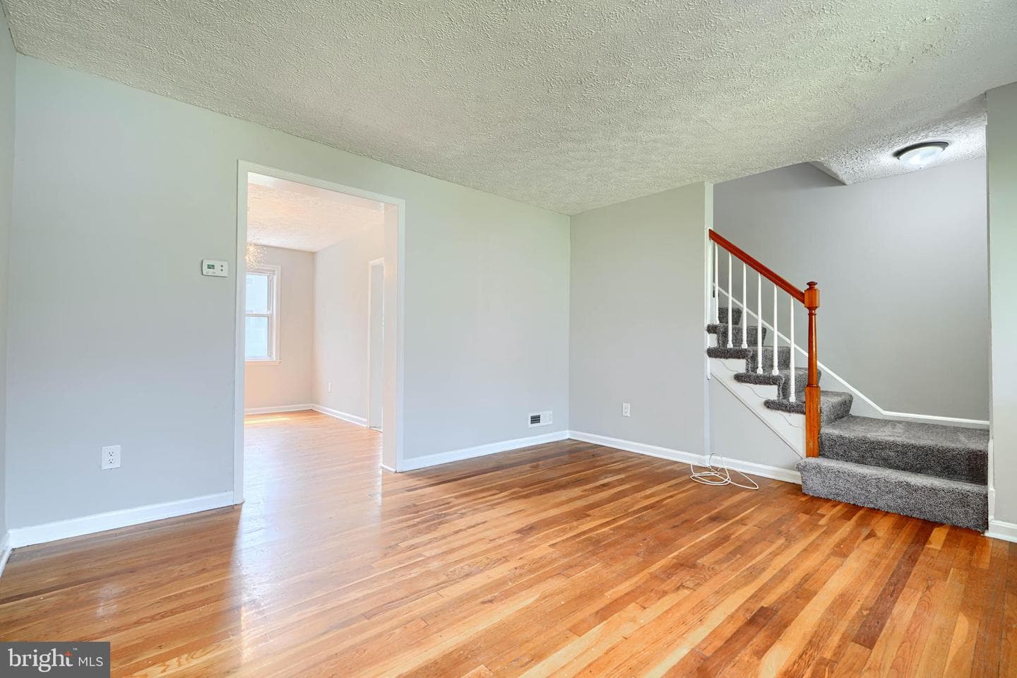 7 Cardinal Road photo 3