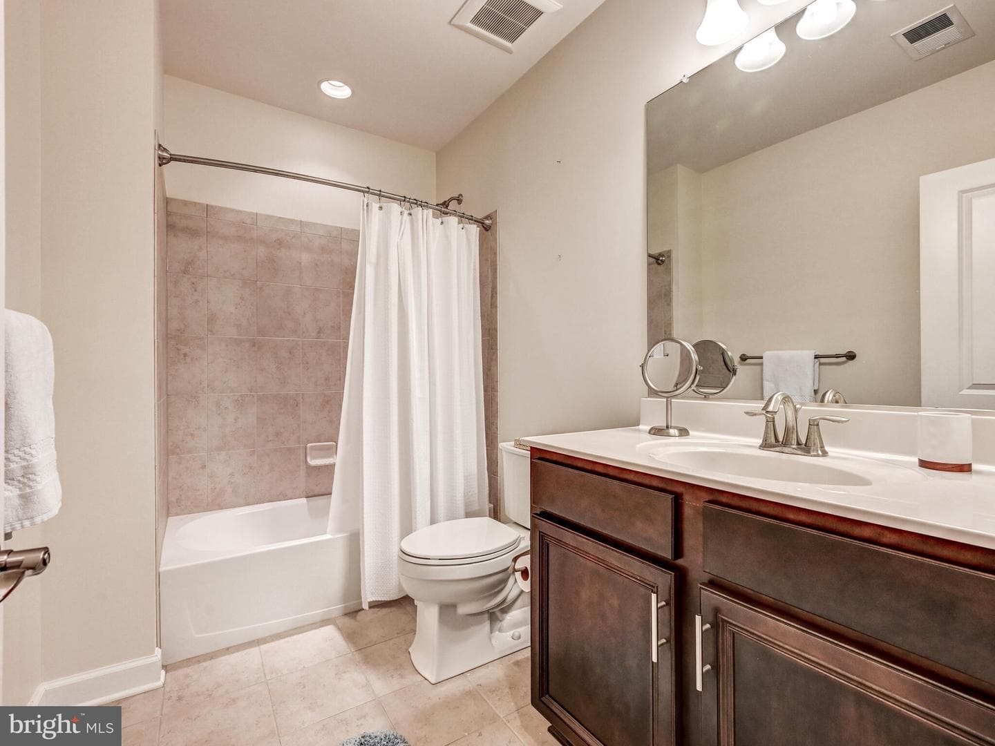 6724 Fairford Lane photo 33
