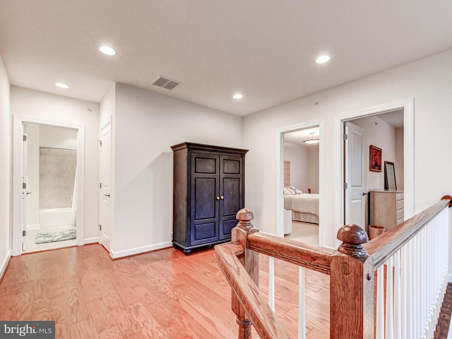 6724 Fairford Lane photo 36
