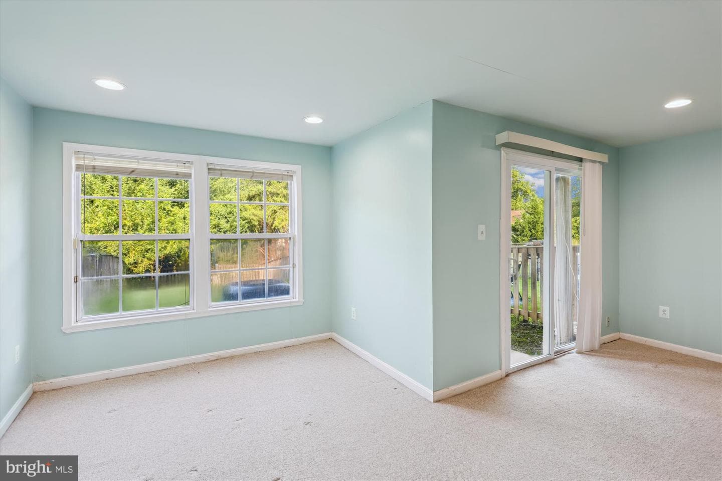 8826 Harkate Way photo 16