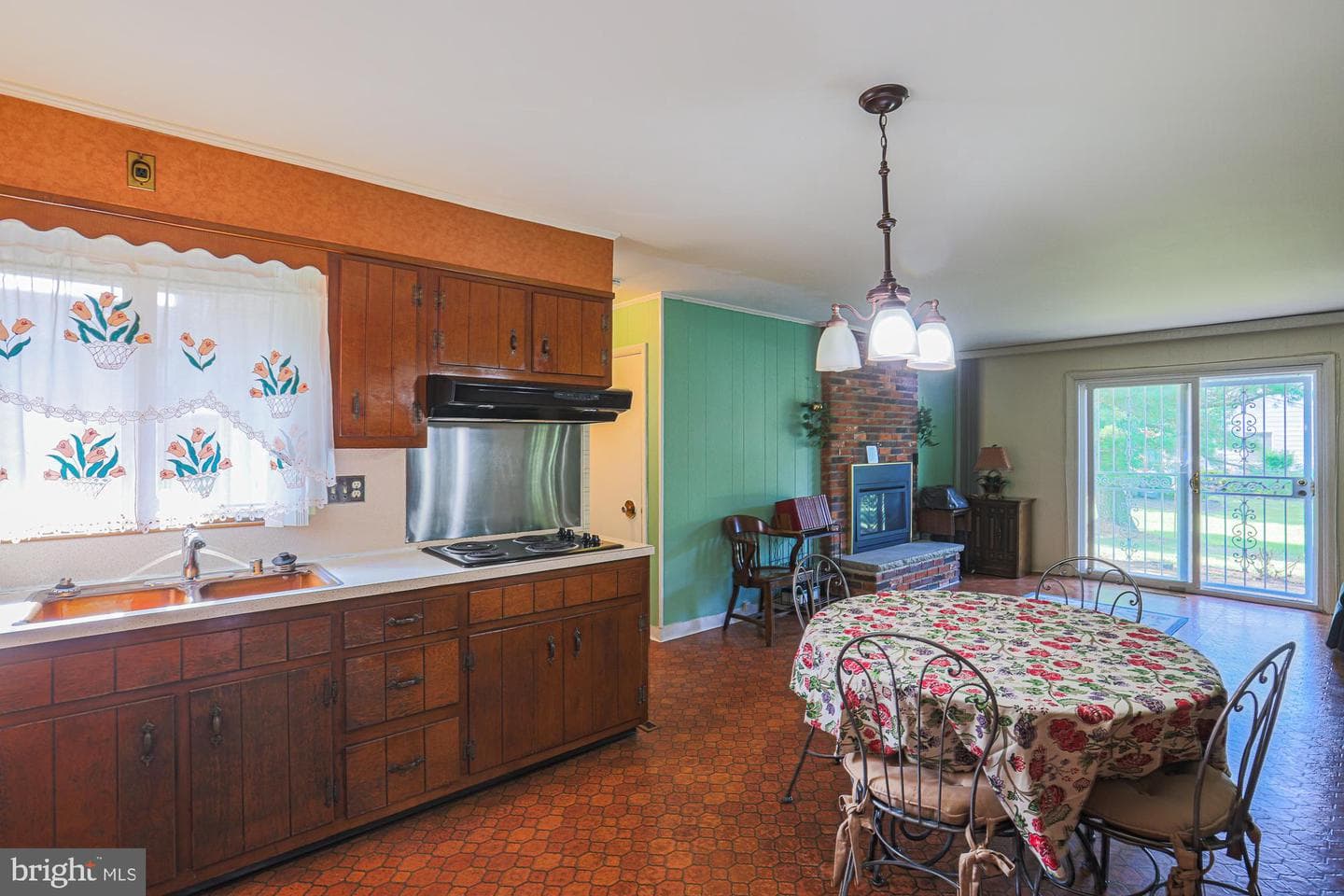 2109 Fernglen Way photo 11