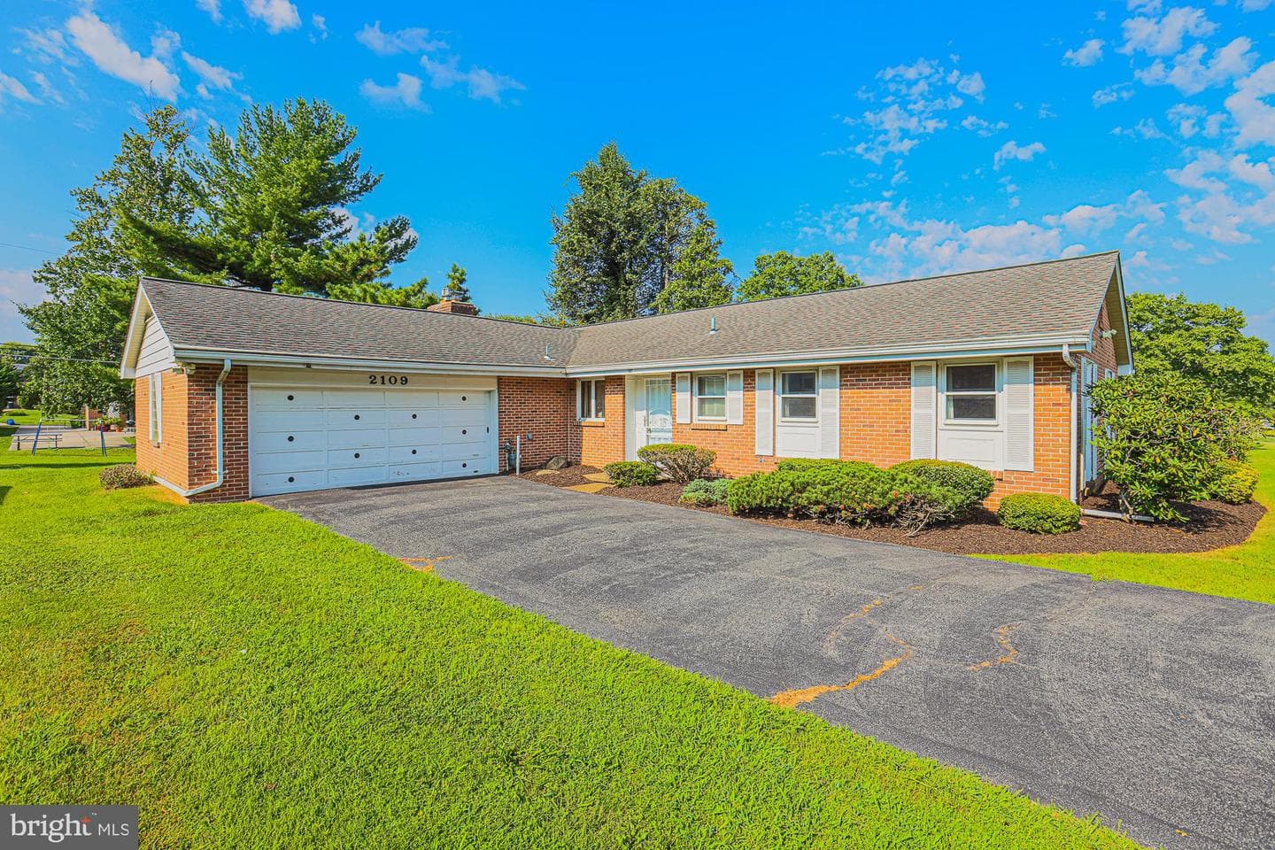 2109 Fernglen Way photo 44