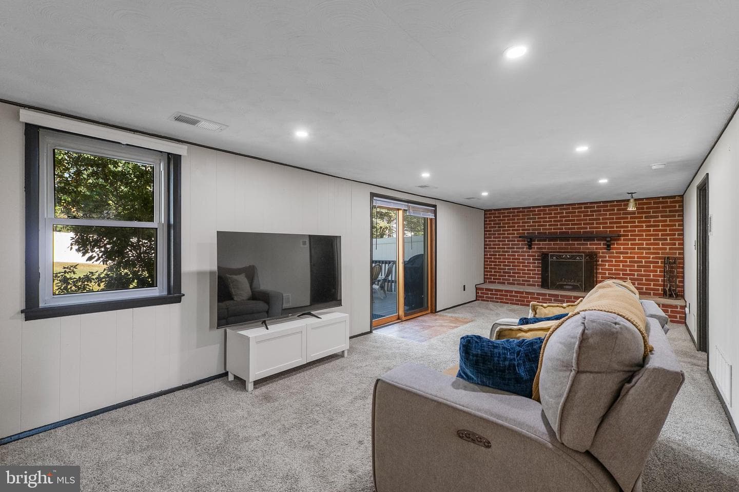 102 Danbury Road photo 23