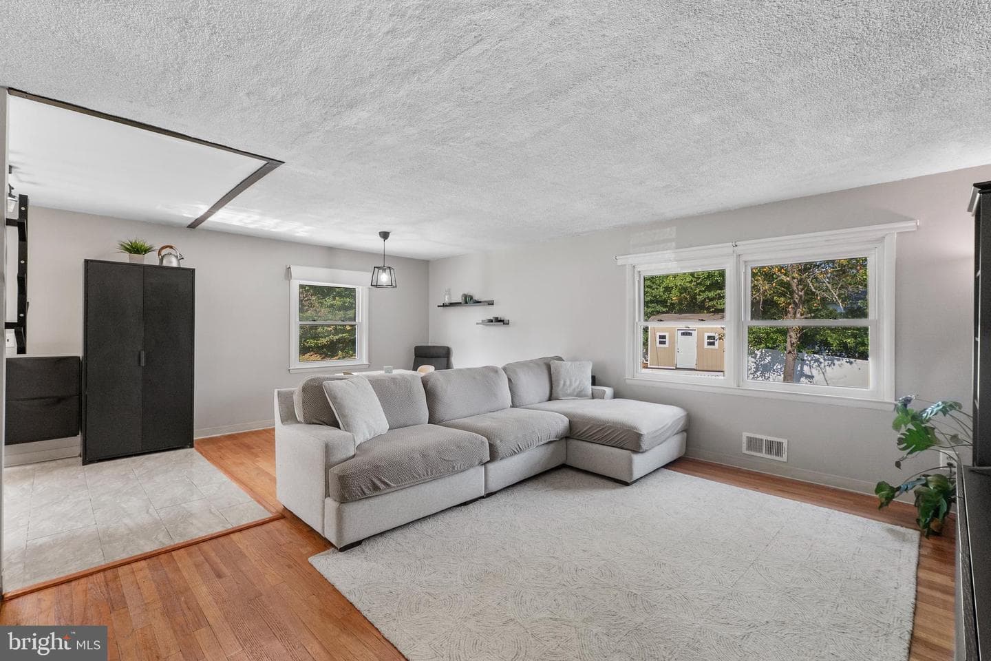 102 Danbury Road photo 3