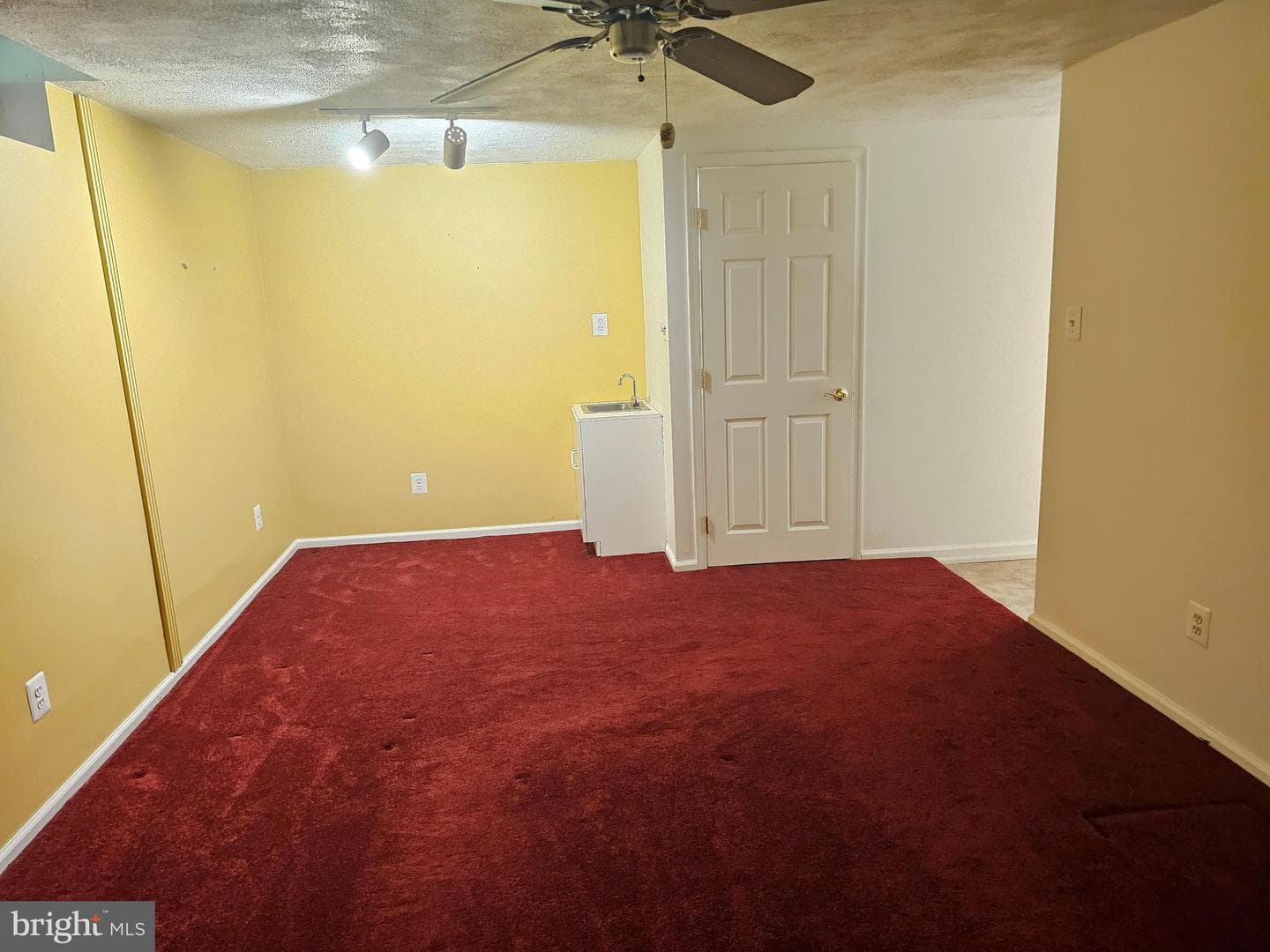 40 White Pine Court photo 13