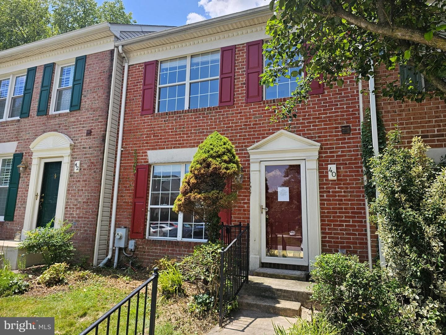 40 White Pine Court photo 2