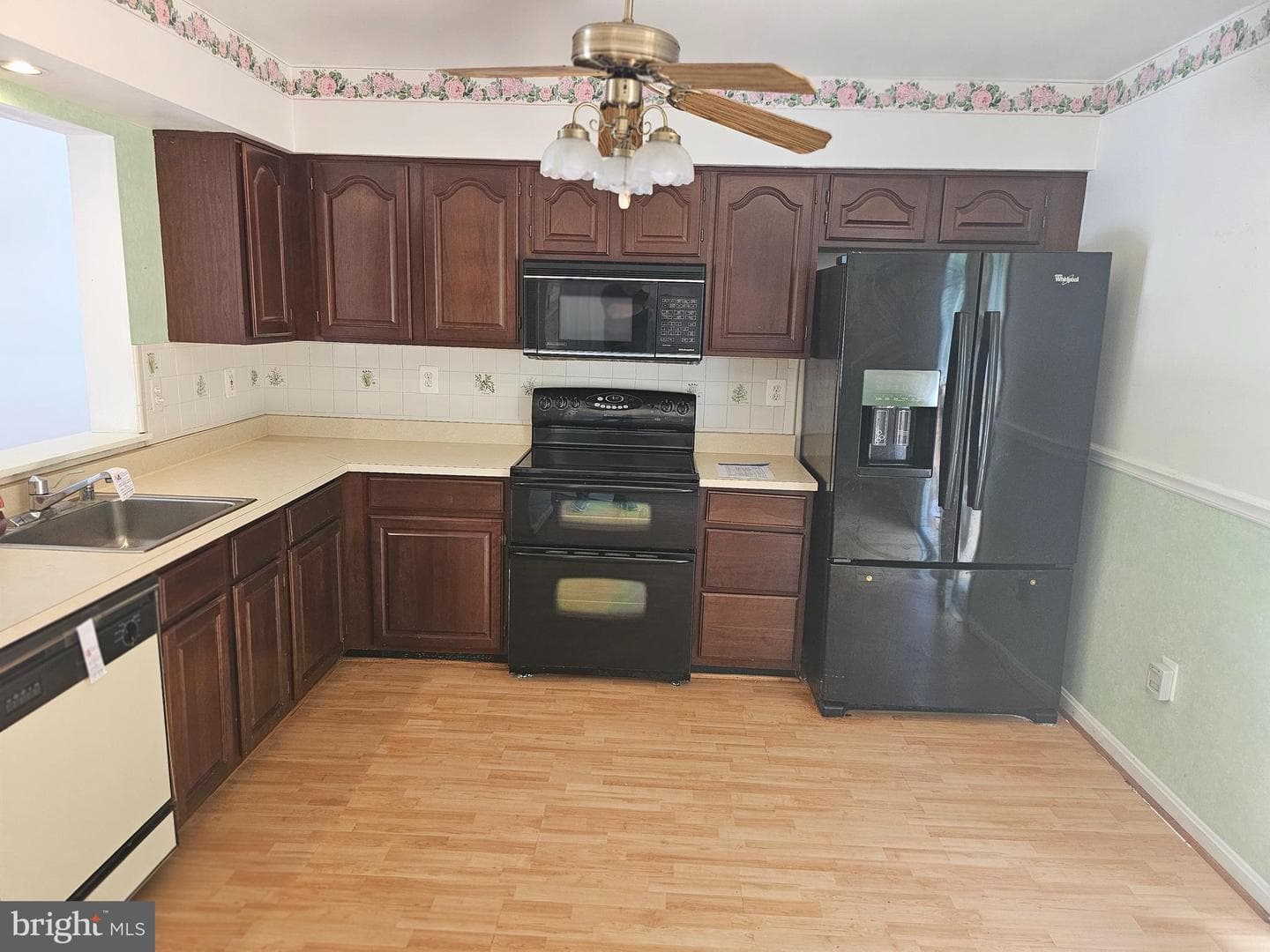 40 White Pine Court photo 7