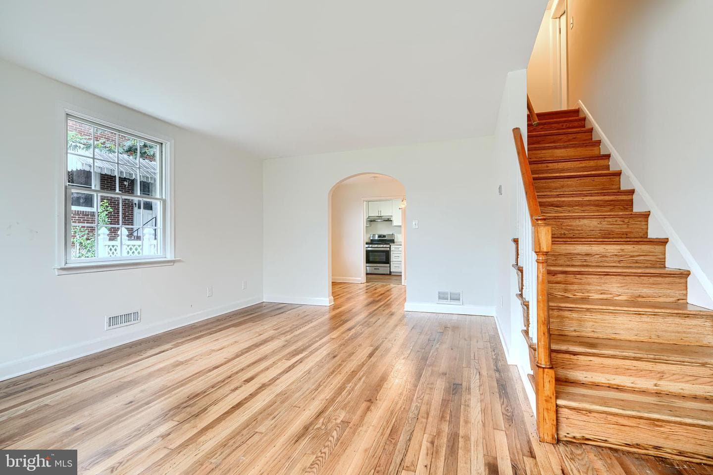 1813 Weyburn Road photo 6