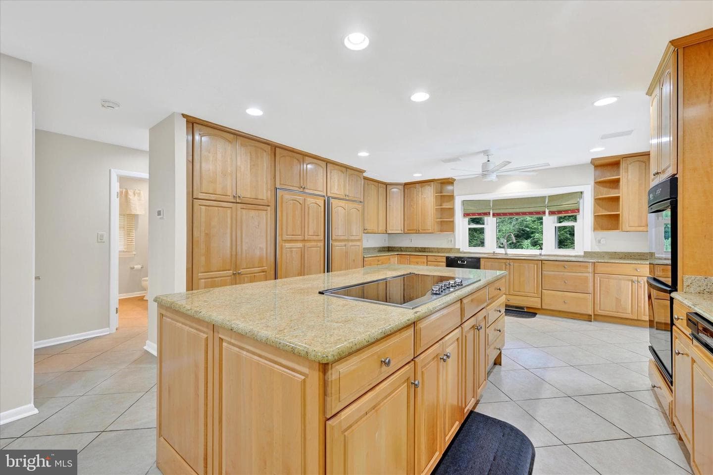 2304 Velvet Ridge Drive photo 12