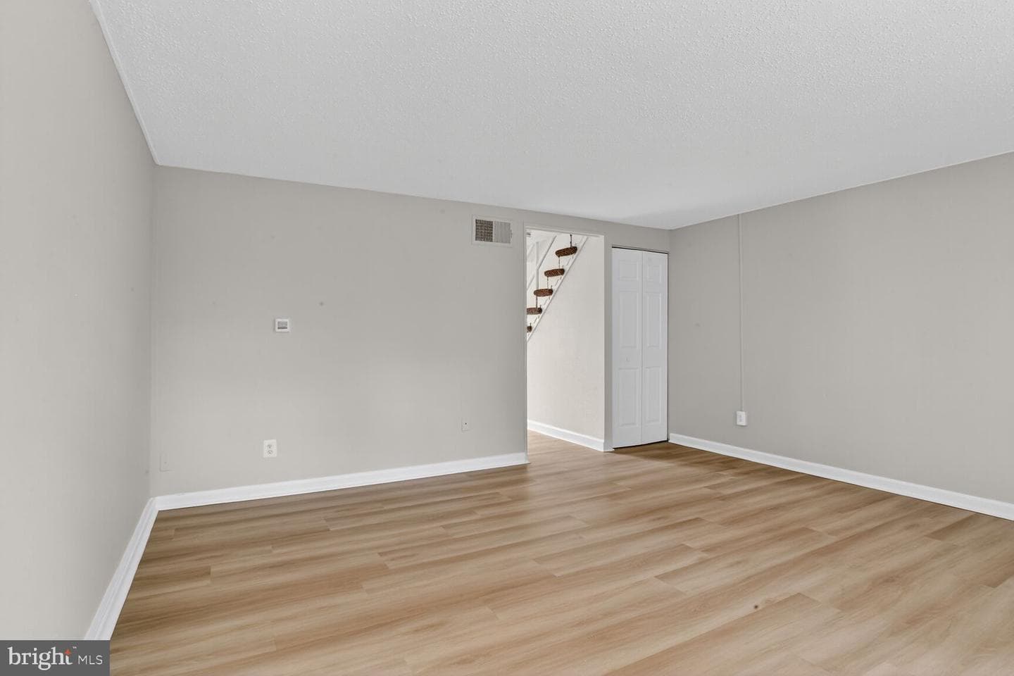 3168 Shiloh Court photo 4