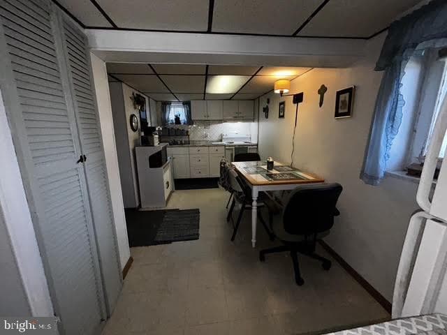 103 Wells Avenue photo 17
