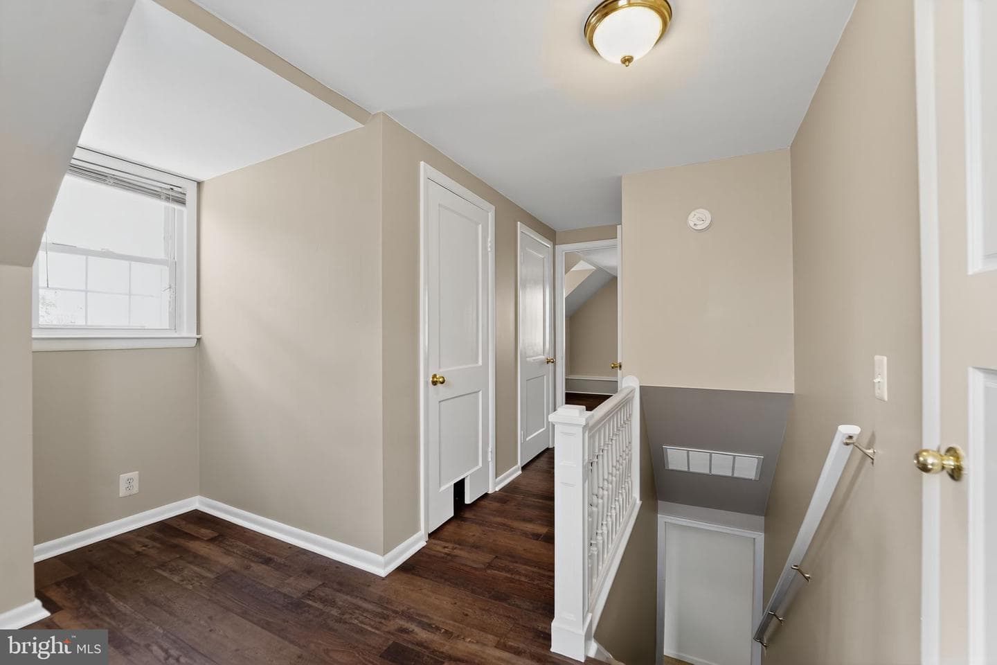 3127 Cornwall Road photo 17