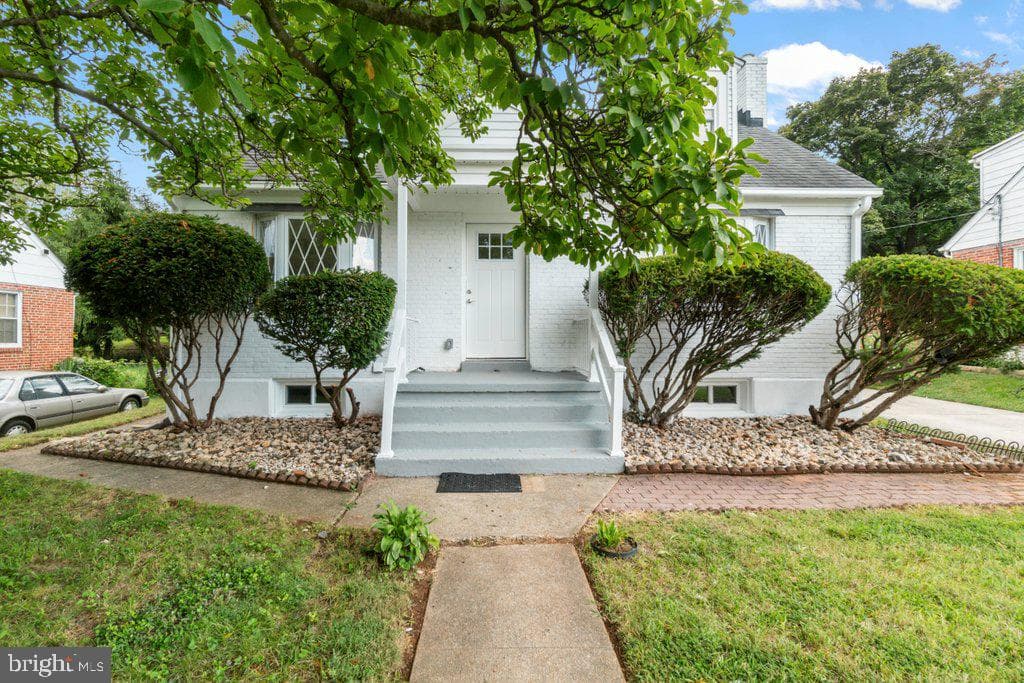 3491 Hillsmere Road photo 3