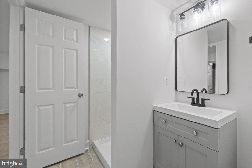 3491 Hillsmere Road photo 31