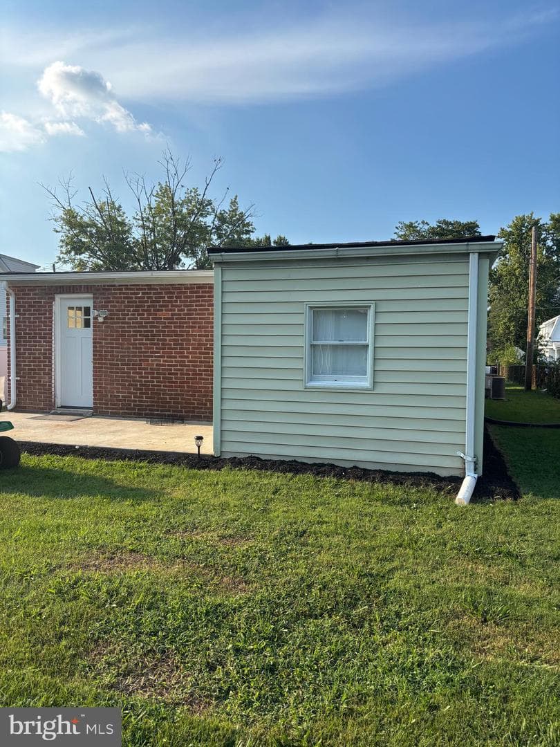 2321 Ellen Avenue photo 6