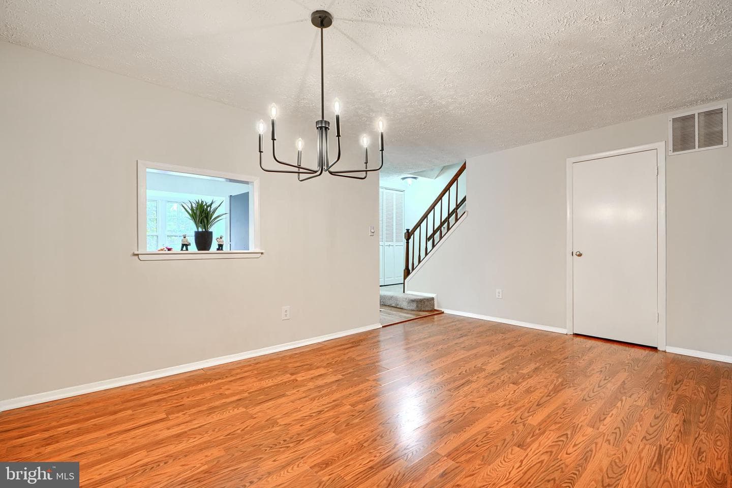 54 Perryfalls Place photo 6
